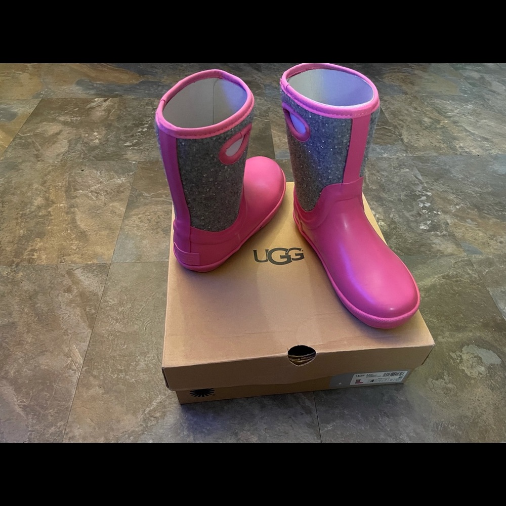 Pretty Pink/Silver UGG GIRLS Rain boots size 4